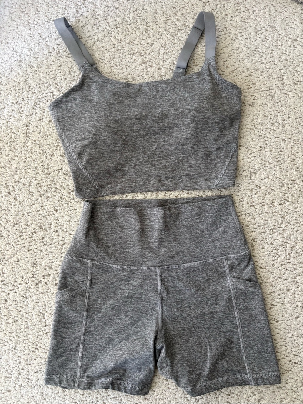 Offline by Aerie- The hugger high rise bike short 5" inseam with pockets + Top
